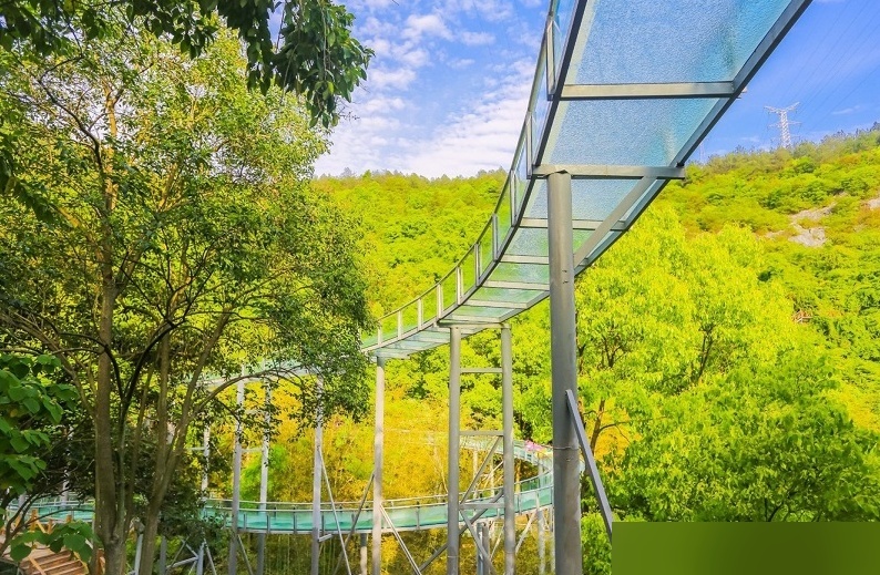 九龙谷森林公园玻璃水滑道项目(图1)